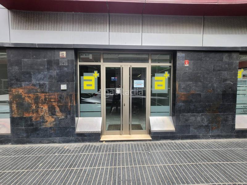 Foto 03bb00d8-8301-4c51-baf9-d9c3834be213. Local comercial a nicolas estevanez 42 a Santa Catalina - Canteras Palmas de Gran Canaria (Las)