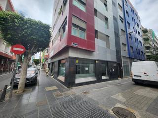 Business premise in Nicolas estevanez 42. Local comercial en nicolás estevanezlas canteras