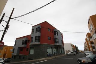 Local commercial  Calle constitucion la. Local comercial en barrial