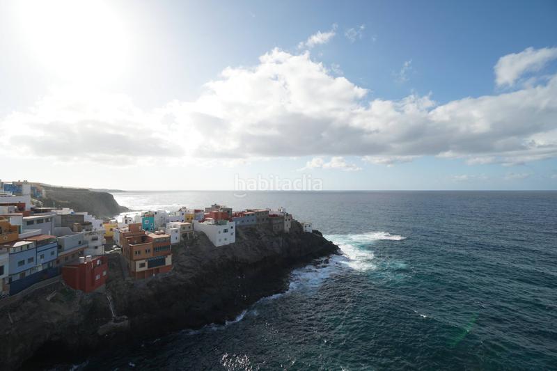 Foto b8348dcf-66b2-4955-a640-fe141ead5672. Casa  en primera línea de mar en Santa María de Guía de Gran Canaria