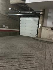 Parking coche en Obispo cervera 1. En venta plaza de garaje centro comercial escaleritas