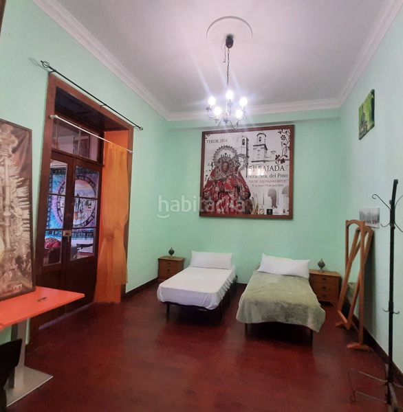 Foto a5568a5a-596a-4c31-926b-1af6bb338fef. Edifici a Teror pueblo Teror