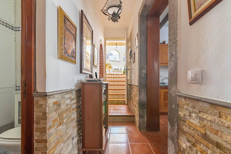 Foto 8281bfbd-1f90-4fe8-ac1e-c17c4fe141ff. Xalet amb calefacció aparcament piscina a Arucas casco Arucas