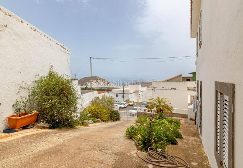 Foto 977a1a46-d243-410e-89bb-ea8c0ead23a2. Xalet amb calefacció aparcament piscina a Arucas casco Arucas