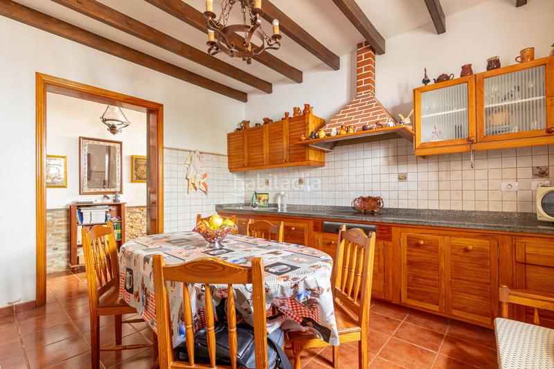 Foto c5a421ed-f027-4891-b450-ae76804d2d9d. Xalet amb calefacció aparcament piscina a Arucas casco Arucas