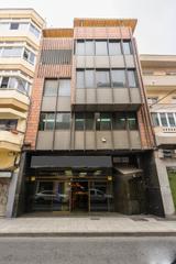 Édifice  La naval. Edificio cerca de las canteras