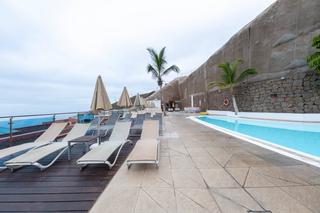 Edifici a Puerto Rico. Complejo de 46 apartamentos en playa de amadores puerto ricomoga