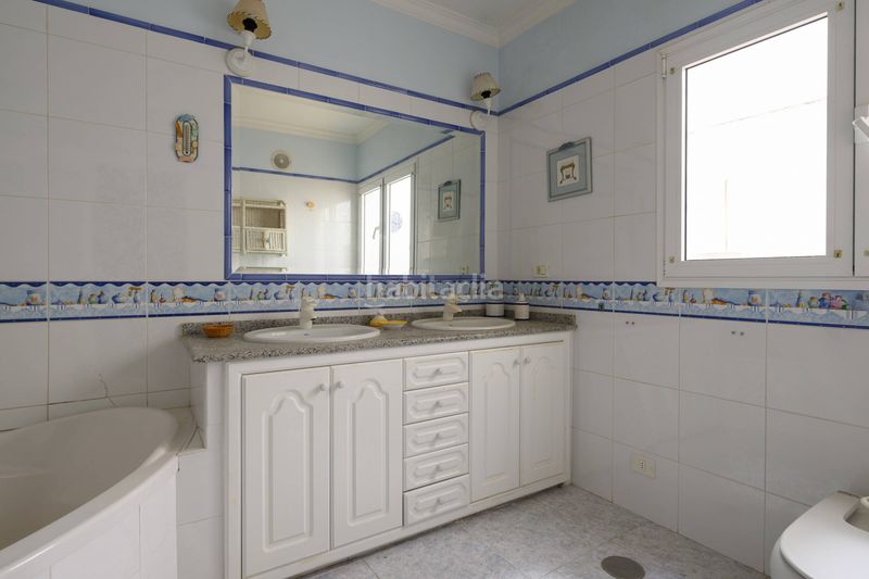 Foto be250eea-c8c7-46af-9aa4-78a325f58c6e. Edifici a calle calle principal 66 a Vega de San Mateo