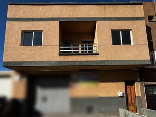 Casa  Calle alferez beltran. Amplia vivienda en el centro de gímar