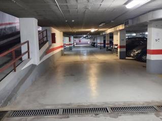 Aparcament cotxe a Ciudad Jardín. Increíble plaza de garaje