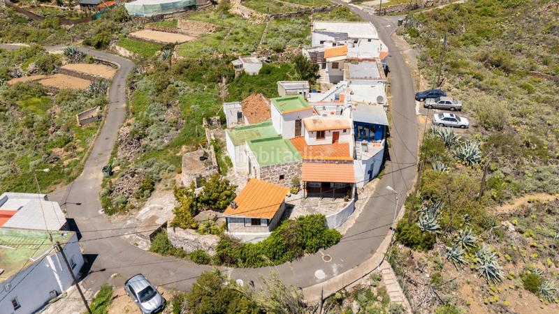 Foto 29a751bc-202e-4726-8970-57ee1f1caab2. Masía venta de casa y terreno calle morras vistas en Fasnia