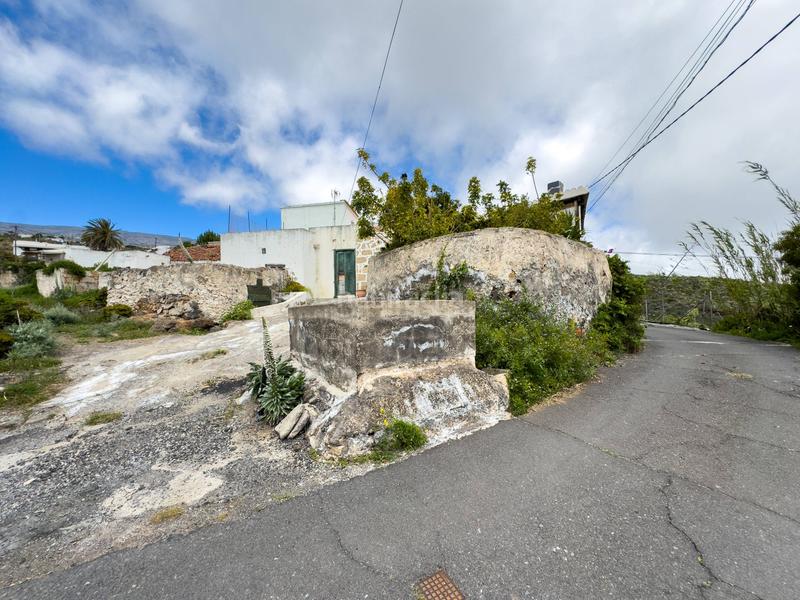 Foto a47ab02b-a56c-49d7-b96a-4bdec48a1b42. Masía venta de casa y terreno calle morras vistas en Fasnia