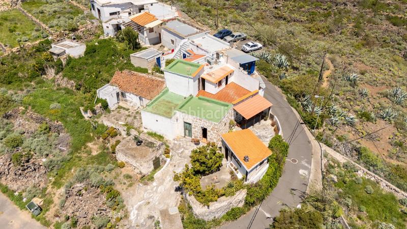 Foto bdfceedc-c320-4e4b-b4d4-2b15ef6f2f56. Masía venta de casa y terreno calle morras vistas en Fasnia