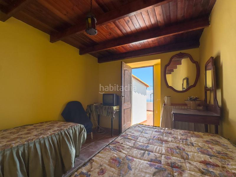 Foto e276544b-1a2d-4741-8e7e-9bc1a75dd40f. Masía venta de casa y terreno calle morras vistas en Fasnia