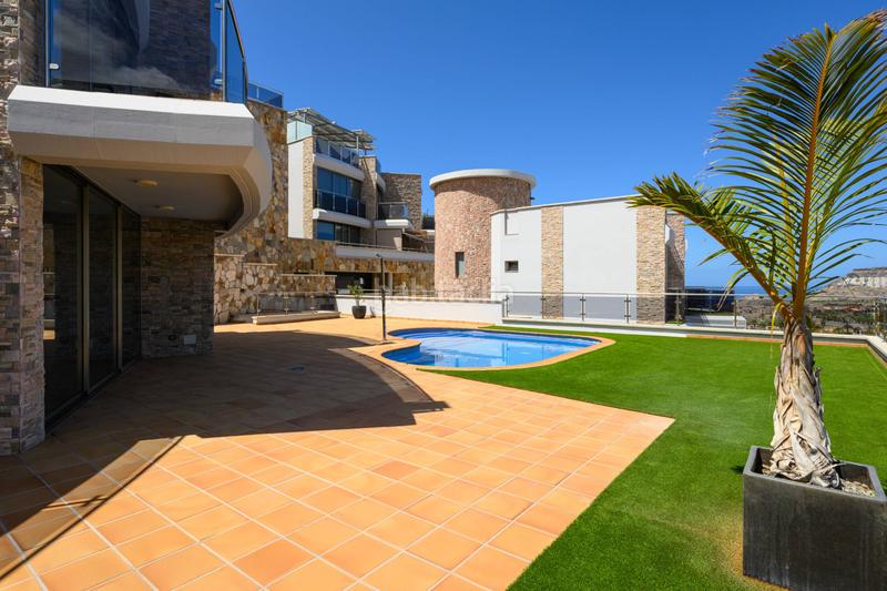 Foto eb0db01f-9bdb-4de2-b334-30ea4bbaed00. Chalet en avenida avenida lechugal 50 en venta villa de lujo en tauro en Mogán