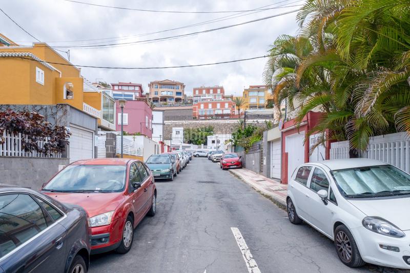 Foto eec2369c-c04a-4535-b039-3d0b5073f3e1. Casa bifamiliare con parcheggio in Ciudad Jardín Palmas de Gran Canaria (Las)