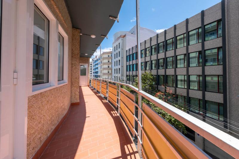 Foto 93166f8b-57bb-4506-a544-681578ebbf2c. Appartamento in calle leon y castillo 320 in Santa Catalina - Canteras Palmas de Gran Canaria (Las)