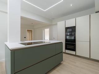Piso en Calle leon y castillo 320. Fantástico piso con terraza en venta!
