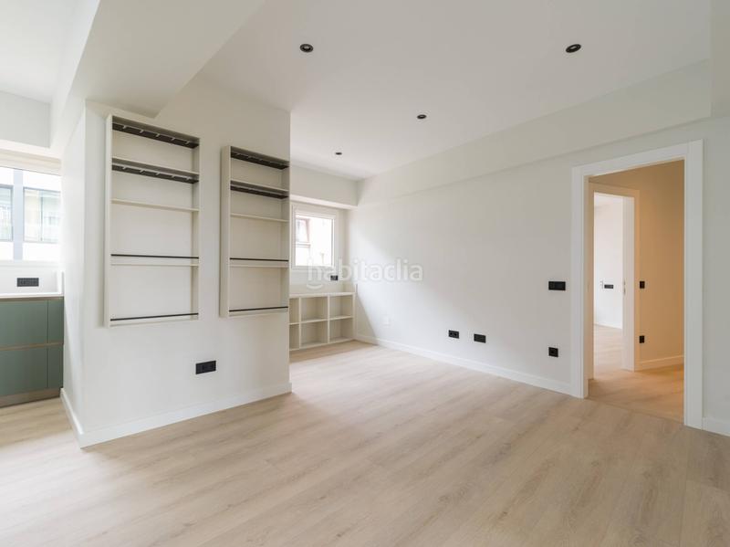 Foto 9d40a293-f387-46e1-b62e-1811f28ba025. Appartamento in calle leon y castillo 320 in Santa Catalina - Canteras Palmas de Gran Canaria (Las)