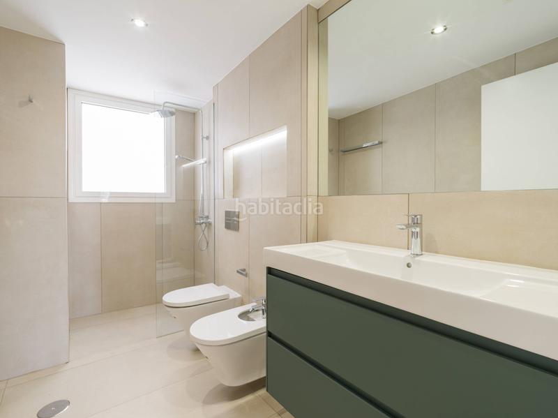 Foto b7bda67d-78dd-4e6f-a2e8-3c1393b3c276. Appartamento in calle leon y castillo 320 in Santa Catalina - Canteras Palmas de Gran Canaria (Las)