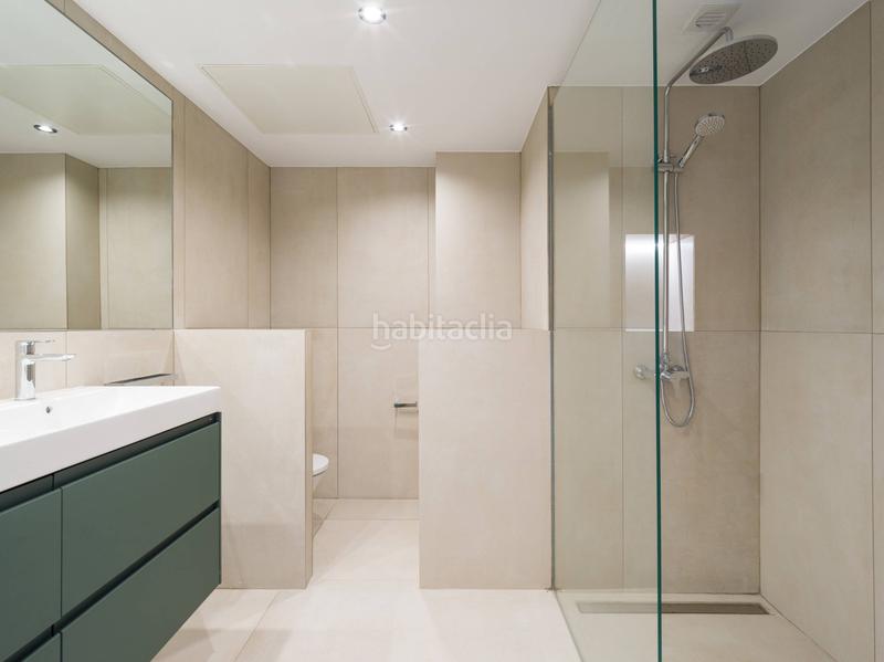 Foto b8b82ae8-581e-4711-8f3b-2b1f6dddaea6. Appartamento in calle leon y castillo 320 in Santa Catalina - Canteras Palmas de Gran Canaria (Las)