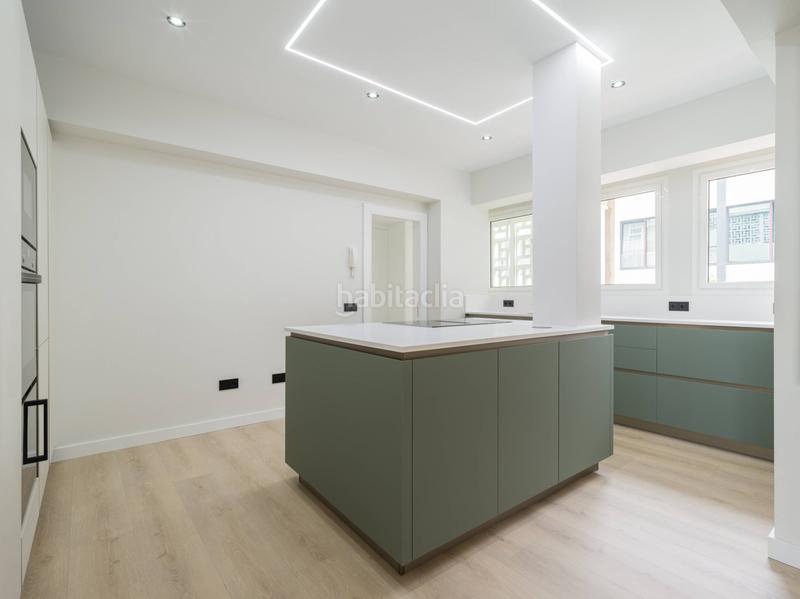 Foto ed23e20e-9f77-414d-8264-63a40ce65410. Appartamento in calle leon y castillo 320 in Santa Catalina - Canteras Palmas de Gran Canaria (Las)