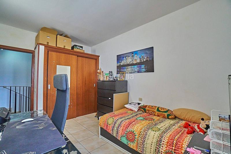 Foto 0795c168-bad8-44a3-8169-af2222cc596e. Casa pareada chalet pareado con terraza y garaje en playa el Burrero en Ingenio