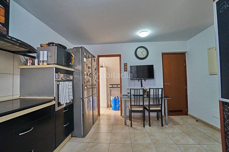 Foto 1b9d79ab-974c-4e23-b8dd-4b59fea7297e. Casa pareada chalet pareado con terraza y garaje en playa el Burrero en Ingenio