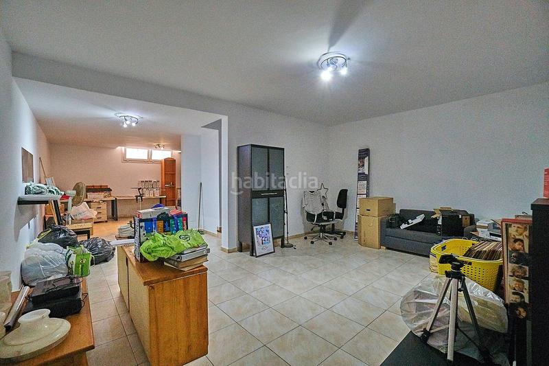 Foto 2566f7fa-e5a0-41a3-bc18-1ee564fdcd20. Casa pareada chalet pareado con terraza y garaje en playa el Burrero en Ingenio