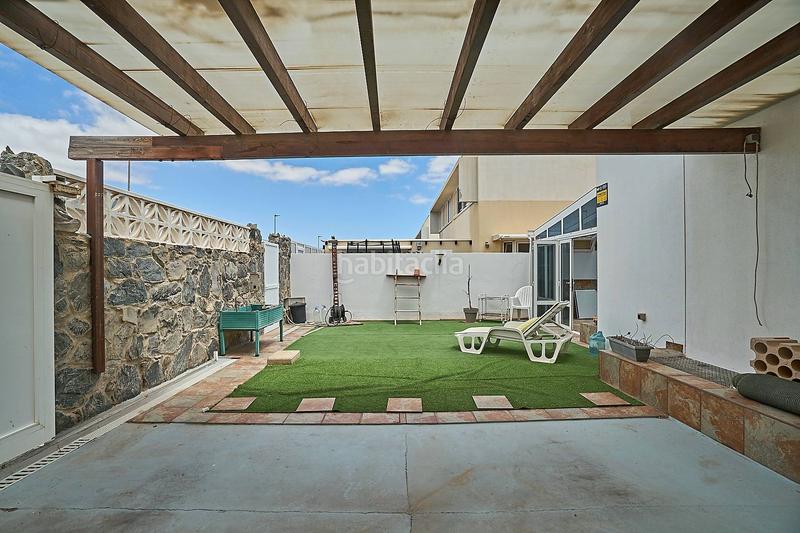 Foto 53ba8b31-778a-45d9-8393-8e36053ffd4c. Casa pareada chalet pareado con terraza y garaje en playa el Burrero en Ingenio