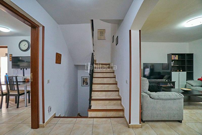 Foto 5798a9c0-566e-472b-8212-4c22f6505c3f. Casa pareada chalet pareado con terraza y garaje en playa el Burrero en Ingenio