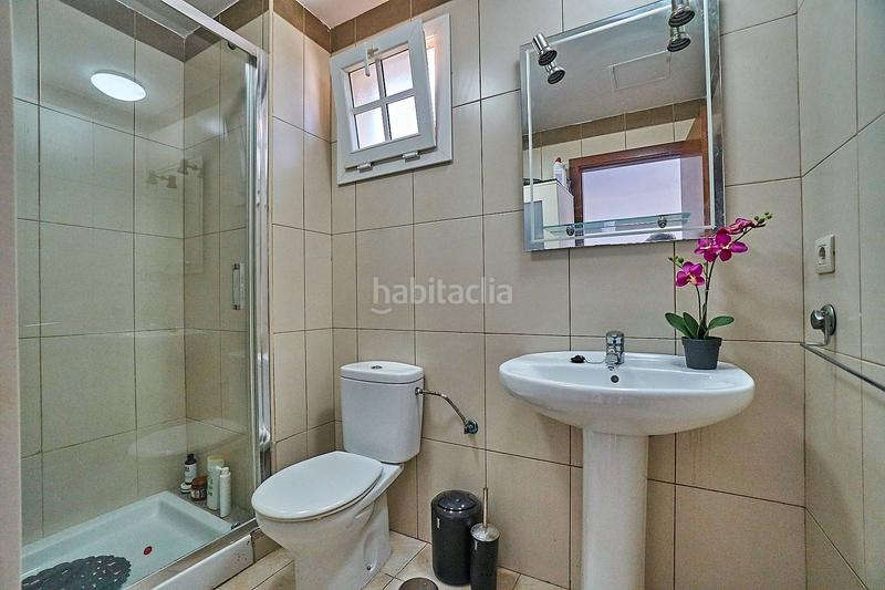 Foto 94d273e4-fa1d-4c95-a440-6bcbbb0bdef4. Casa pareada chalet pareado con terraza y garaje en playa el Burrero en Ingenio