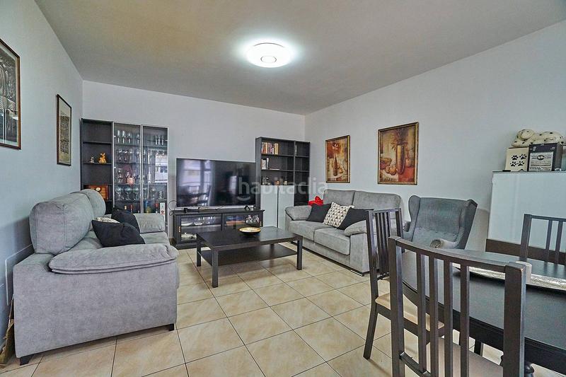 Foto a4d81378-515b-4c5f-9ef1-f42984c3035d. Casa pareada chalet pareado con terraza y garaje en playa el Burrero en Ingenio