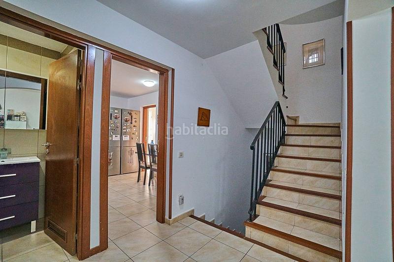 Foto a8ea887a-28cd-4ef5-a3e5-50301ca75c94. Casa pareada chalet pareado con terraza y garaje en playa el Burrero en Ingenio