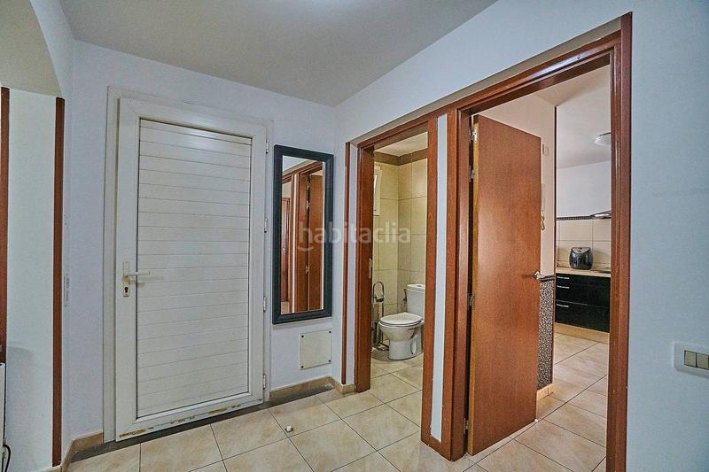 Foto b7e66042-b210-4530-a70a-abb304650700. Casa pareada chalet pareado con terraza y garaje en playa el Burrero en Ingenio