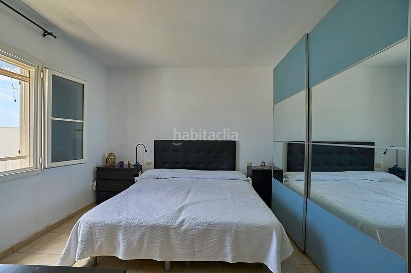 Foto c4389a77-9544-4a2a-bb0d-56b07ac300e5. Casa pareada chalet pareado con terraza y garaje en playa el Burrero en Ingenio