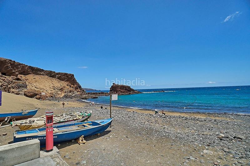 Foto c8d8bc95-672c-4965-86b4-8fdfeb3daab3. Casa pareada chalet pareado con terraza y garaje en playa el Burrero en Ingenio