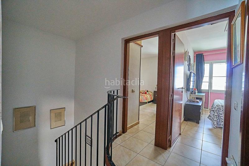 Foto f4bbc0ca-ca83-4472-b5e9-f6bd511d7dcb. Casa pareada chalet pareado con terraza y garaje en playa el Burrero en Ingenio
