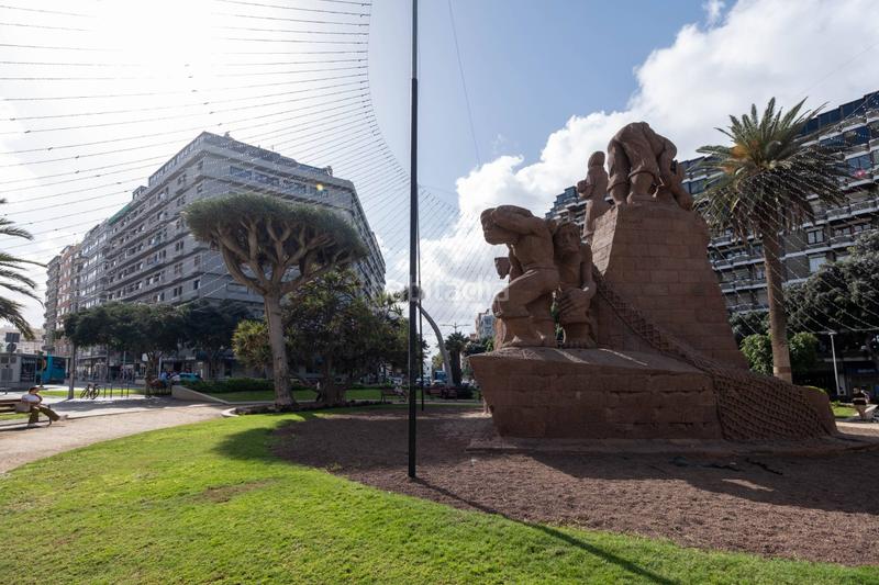 Foto 4ac064b7-e2c2-4f63-8245-a8dddeb4f81f. Ático  en venta con gran terraza en plaza de españa en Palmas de Gran Canaria (Las)