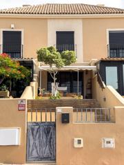 Location Maison jumelée à Radazul. Alquiler adosado radazul bajo