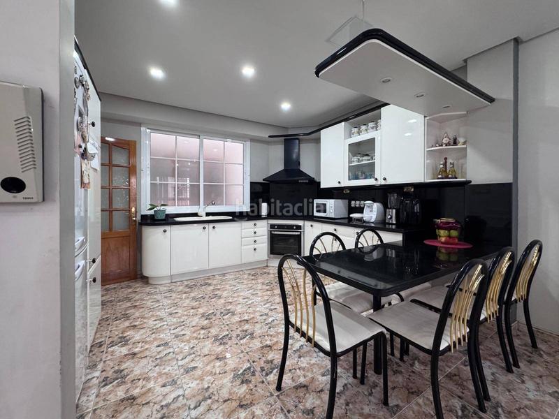 Foto 0eb071d1-c3cc-4e8d-8187-ae04a6fc8b16. Casa adosada edificio de uso mixto en venta o alquiler con opción a compra San Gregorio, en Telde