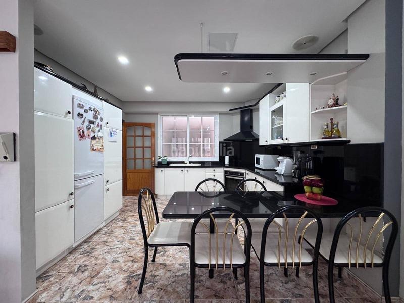 Foto ce560cf4-470c-4382-b312-66969e75bbe9. Casa adosada edificio de uso mixto en venta o alquiler con opción a compra San Gregorio, en Telde