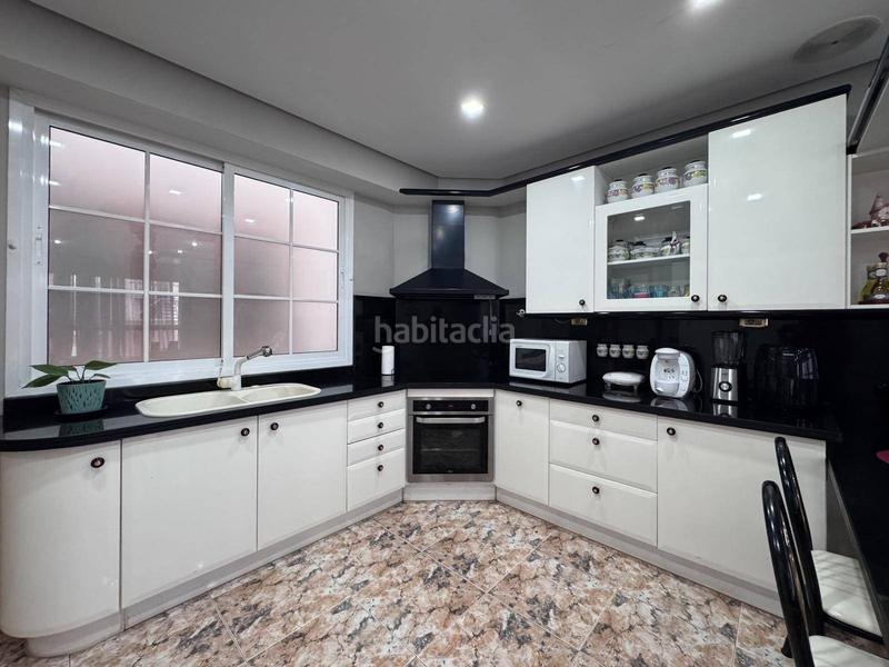 Foto da8df96e-7c4c-4079-a2a0-76ffada98cec. Casa adosada edificio de uso mixto en venta o alquiler con opción a compra San Gregorio, en Telde
