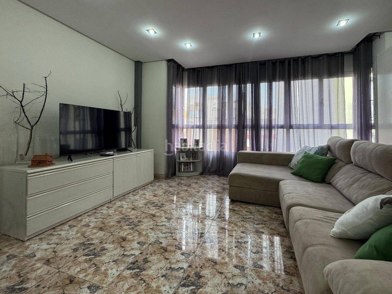 Foto e92c4402-aee9-4490-81f7-6b6083c87909. Casa adossada a San Gregorio Telde