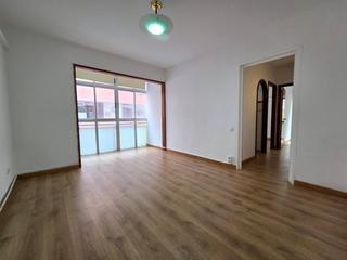 Pis  Calle calle secretario artiles. Piso en venta a pocos metros de la playa de las canteras
