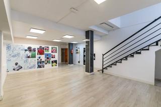 Geschäftsraum in Calle calle castrillo 52. Local comercial en arenales, planta semisótano