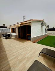 Lloguer Casa a Playa del Inglés. Bungalow reformado en esquina con terraza  alquiler de temporada