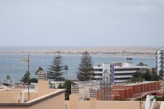 Dachwohnung in Calle margaritas las 39. Ático en san agustín  playa de las burras.  apto para la ric