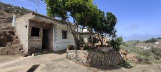 Chalet in La dehesilla,  28. Finca en los altos de guia, con cuevas, almacén y terrenos. insc