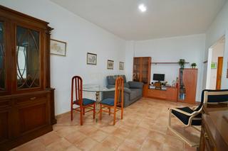 Appartement  Calle veintinueve de abril, 92, las palmas de gran canaria, spai. Se vende céntrico piso a un paso de la playa de las canteras